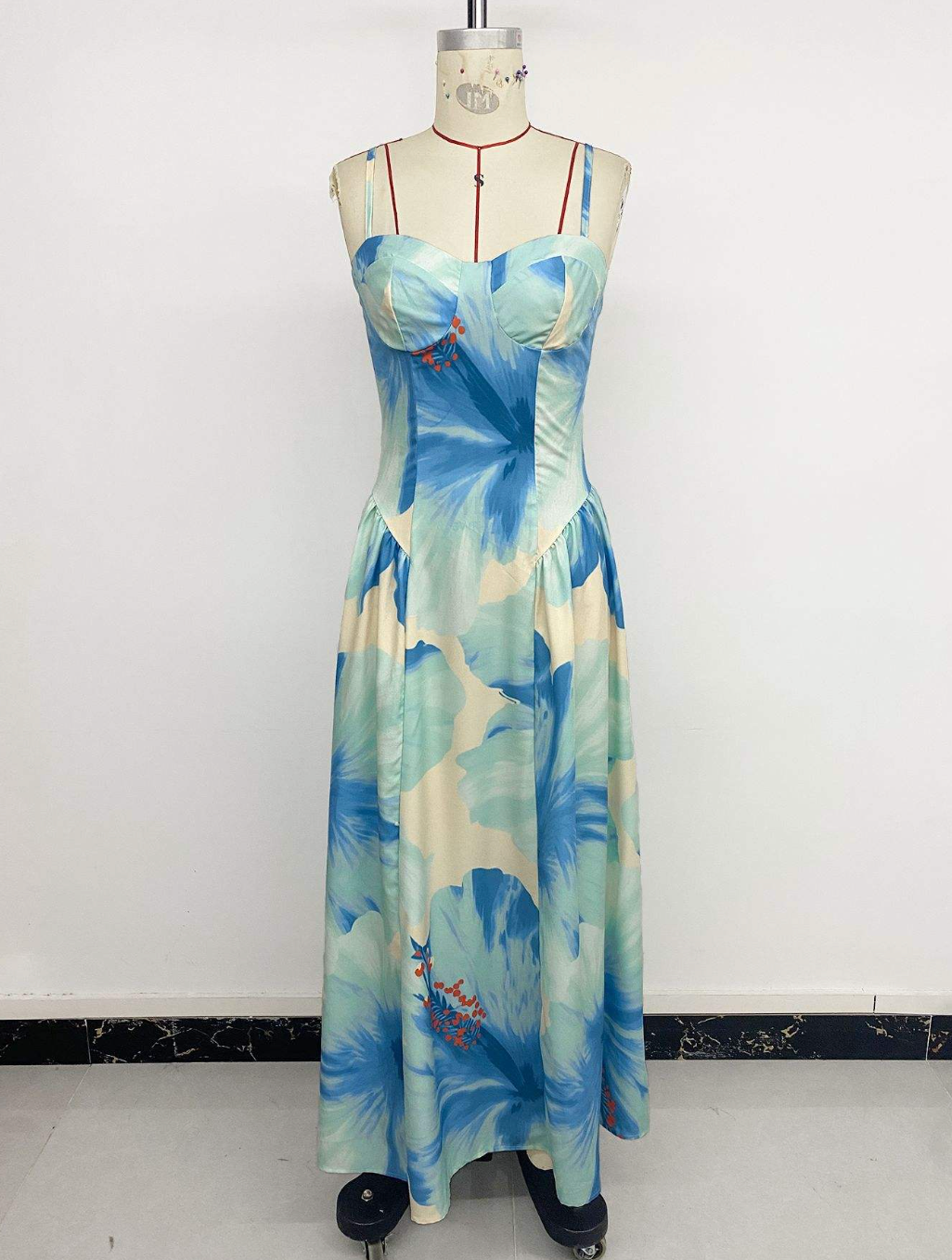 Evelisse Summer Elegance Dress